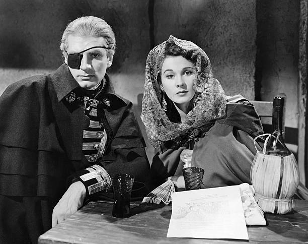 Exploring Lady Hamilton Glass: A Toast to&nbsp;History